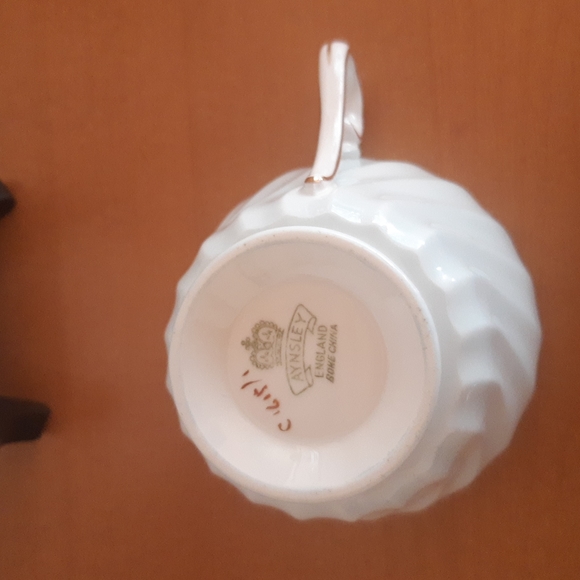 Aynsley England Bone China Vintage Teacup and Saucer Blue Swirls with Roses - Picture 4 of 13